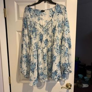 Torrid size 4 blouse